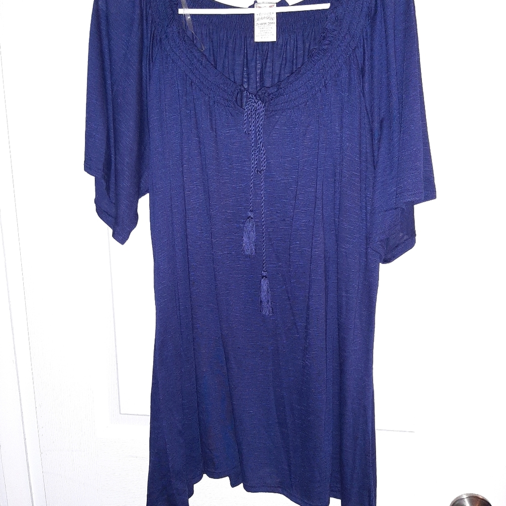 Faded Glory shark bite top